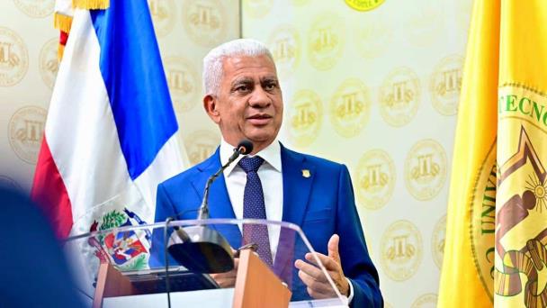 Realizan debate senatorial con candidatos a senadores de la provinca Sánchez Ramírez