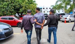 Se entrega La Jota, uno de los implicados en el robo a un colmado del sector Capotillo