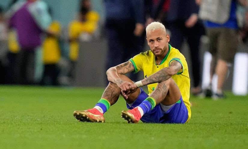 Neymar es duda para el debut de Brasil en el Mundial por lesión muscular Neymar es duda para el debut de Brasil en el Mundial por lesión muscular