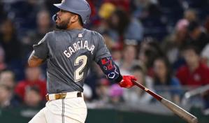 Luis García pega jonrón de 3 carreras como emergente; Nacionales doblegan 9-3 a Azulejos