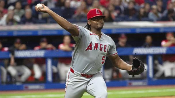 José Soriano lanza 6 innings en blanco para dar triunfo a Angelinos sobre Guardianes