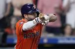 José Altuve remolca carrera de la ventaja y llega a 300 robos en victoria de Astros