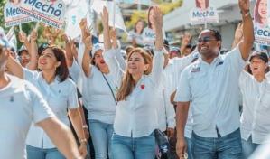 Carolina Mejía: "Por amor a mí país, yo voto por Luis"