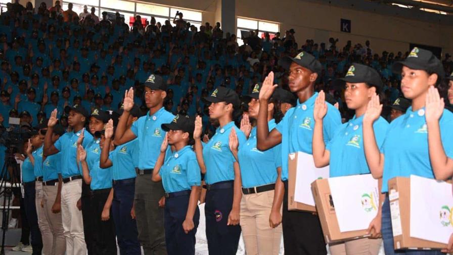 Servicio Militar Voluntario celebra acto de graduación de 5,294 jóvenes
