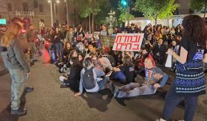 Decenas de miles de israelíes piden la liberación de los rehenes y elecciones anticipadas