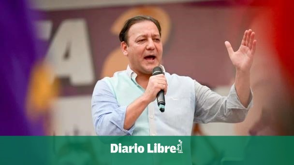 Santiago: Abel promete aumentar 8 mil pesos la tarjeta de ayuda