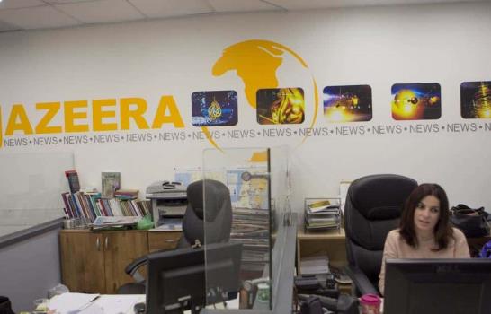 Al Jazeera califica de acto criminal la orden de cierre de sus oficinas en Israel