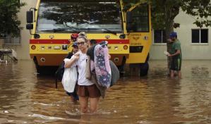Aumentan a 75 muertos y 103 desaparecidos por inundaciones en Brasil