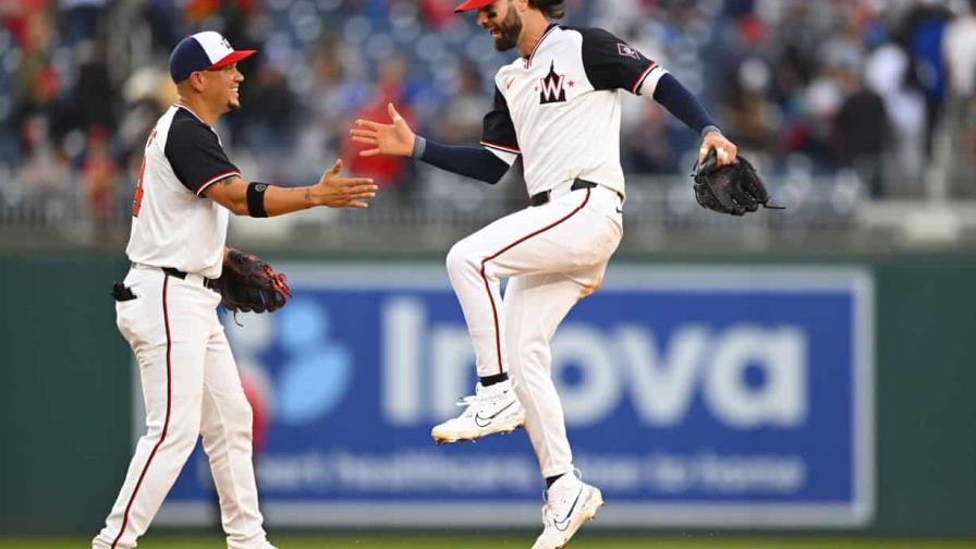 Vladimir Guerrero jr da jonrón y empuja 4, pero los Nacionales vencen 11-8 a Azulejos Vladimir Guerrero jr da jonrón y empuja 4, pero los Nacionales vencen 11-8 a Azulejos
