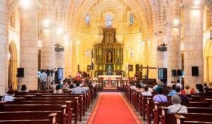 La Iglesia católica en el Gran Santo Domingo se pone la sotana del activismo electoral