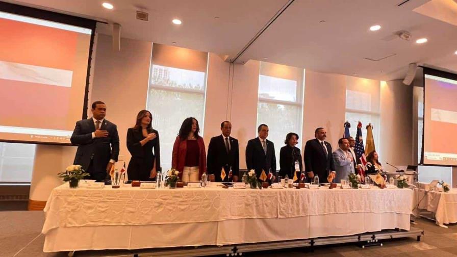 Pleno JCE concluye supervisión de trabajos del montaje para elecciones del 19 de mayo en el exterior Pleno JCE concluye supervisión de trabajos del montaje para elecciones del 19 de mayo en el exterior