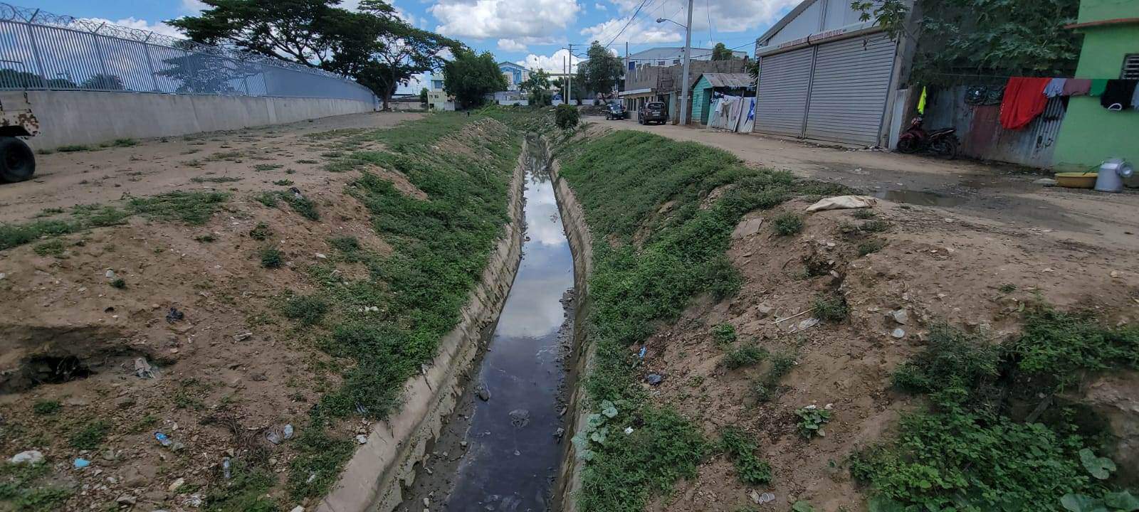 Canal La Vigía, en Dajabón. 