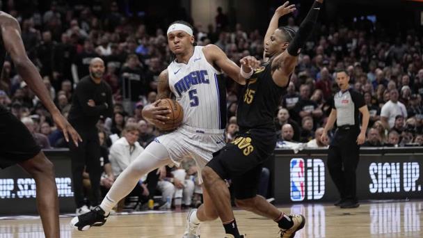 Magic se desmorona al final a pesar de la estelar serie de su estrella Paolo Banchero