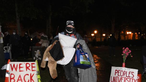 La policía canadiense disuelve de forma violenta una acampada estudiantil propalestina