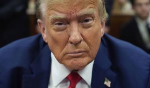 Imponen nueva multa a Trump por violar orden mordaza en juicio en NY; le advierten sobre cárcel