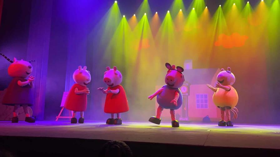 "Las aventuras de Peppa Pig" emociona a los niños en el Teatro Nacional