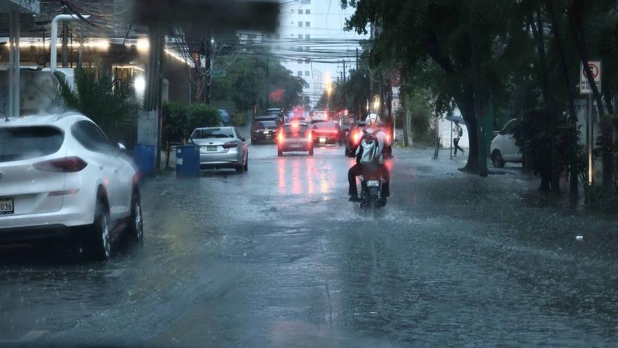 COE coloca cinco provincias en alerta roja por lluvias