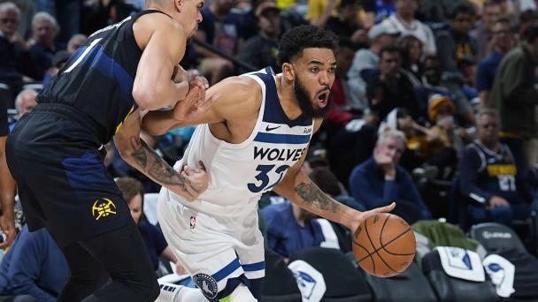 Towns y Edwards anotan 27 cada uno; Timberwolves arrollan a Nuggets y se ponen 2-0 en la serie