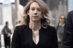 Reducen la pena de cárcel a la emprendedora estadounidense Elizabeth Holmes Reducen la pena de cárcel a la emprendedora estadounidense Elizabeth Holmes