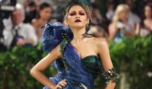 Los famosos desfilan por el jardín utópico de una Met Gala ajena a los problemas del mundo