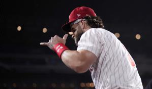 Harper dispara grand slam; Filis enrachados vapulean a Azulejos