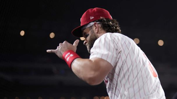 Harper dispara grand slam; Filis enrachados vapulean a Azulejos