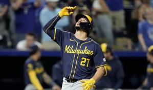 Adames pega jonrón de 3 carreras en la 9na; Cerveceros superan a Reales