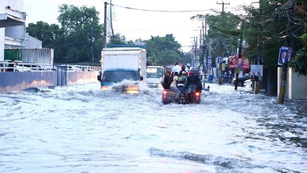 Aguaceros continuarán la tarde de este jueves, según la Onamet