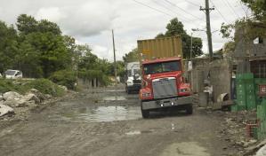Carreteras de acceso al vertedero de Duquesa están intransitables