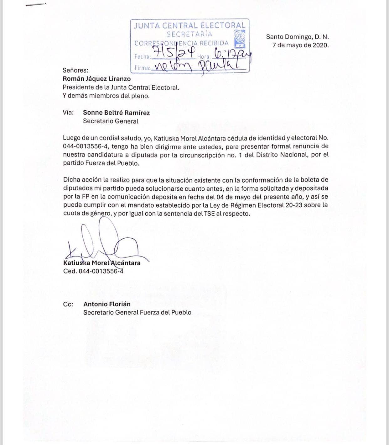 Carta de renuncia de Katiuska Morel Alcántara.