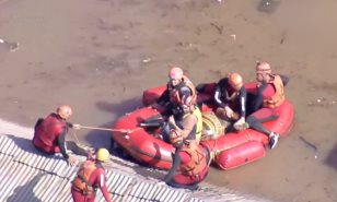 Rescate de un Caballo Varado en Inundaciones de Brasil
