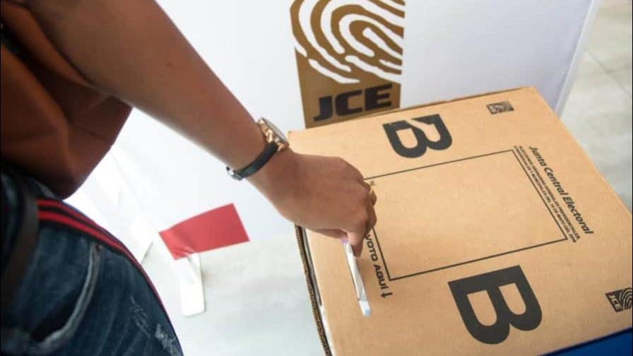 Tranques de partidos y sentencias no han afectado logística para montar elecciones
