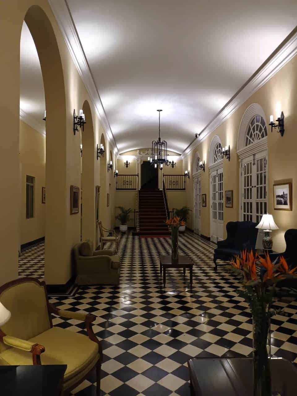 Interior del Hotel El Prado.