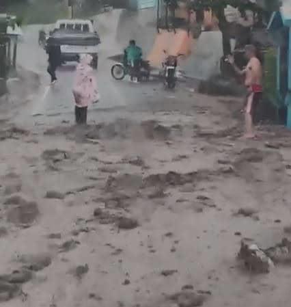 Se registran inundaciones en Constanza