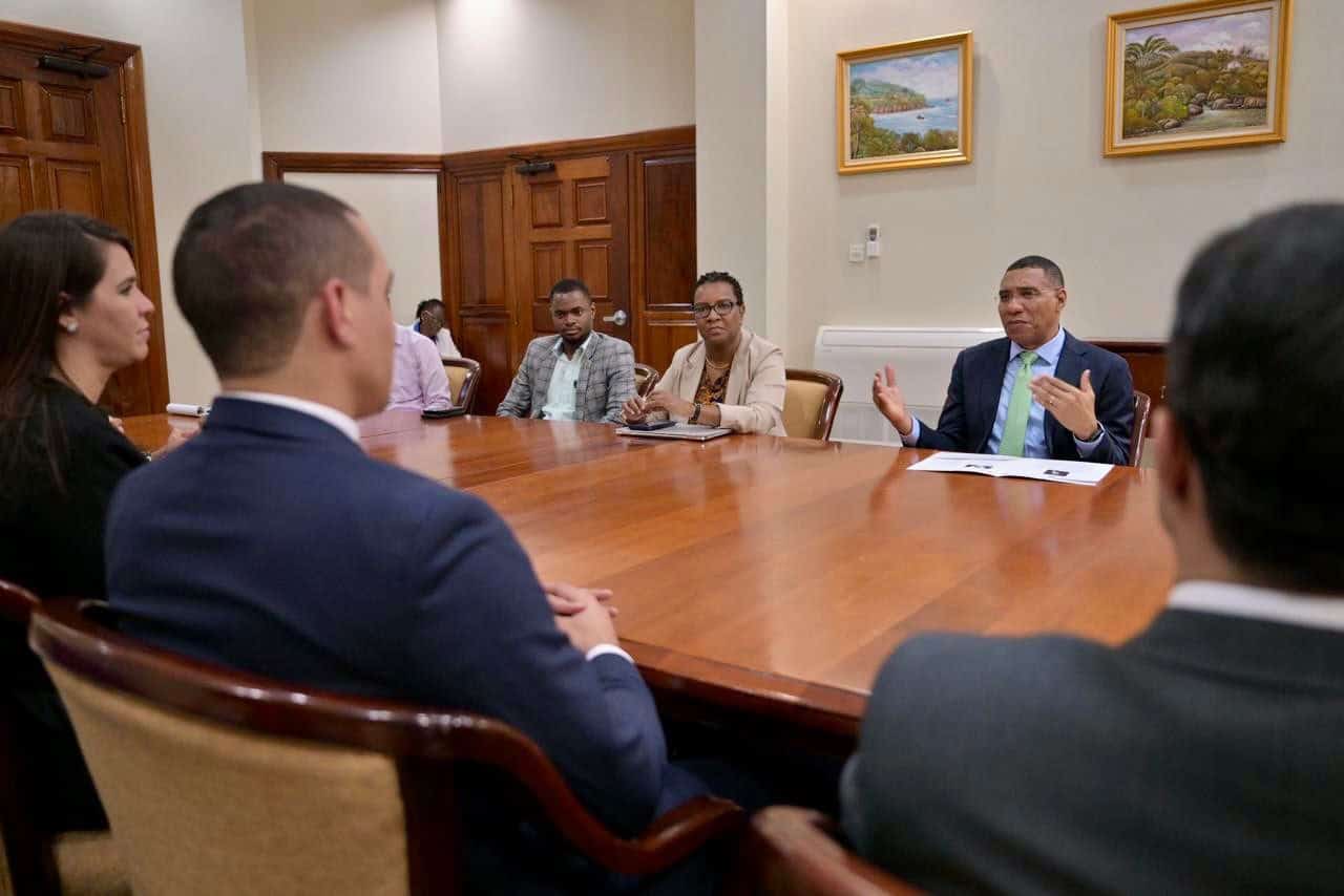 La delegación dominicana junto a la jamaicana. 