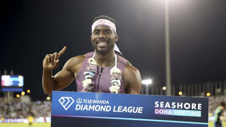 Bednarek gana los 200 metros en la Liga Diamante en Doha con el mejor tiempo del año