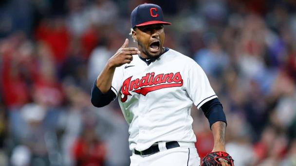 Clase busca ser primer dominicano con tres temporadas consecutivas de 40 o más salvados