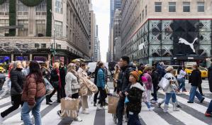 Confianza de los consumidores aumenta en EE. UU. con llegada de Harris a la campaña