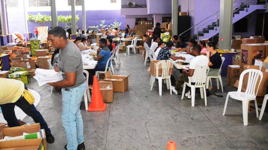 PLD preparado para entregar materiales de las elecciones a sus delegados