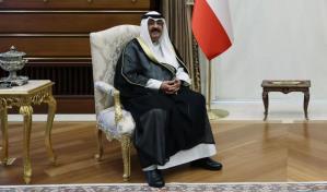 Emir de Kuwait disuelve el Parlamento y suspende algunas cláusulas de la Constitución