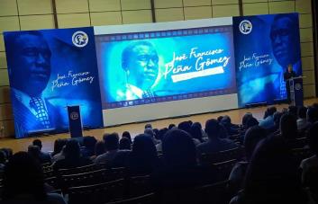 Premian a ganadores de concurso cinematográfico sobre vida y obra de Peña Gómez