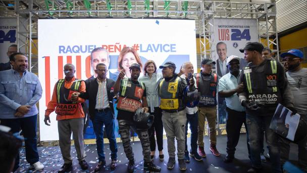 Motoconchistas respaldan a Luis Abinader en elecciones y reciben promesas