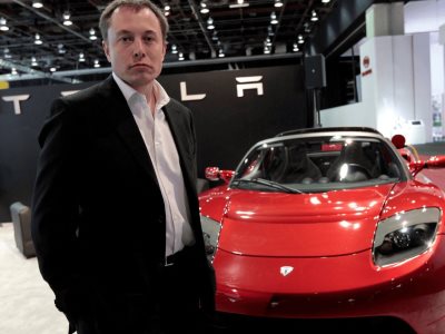 Musk anuncia inversión de Tesla para ampliar red de carga