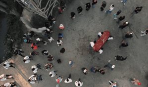 Servicio Fúnebre Festivo con Cargadores y Danzas en Perú