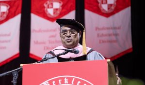 Gilberto Santa Rosa ofrece emotivo discurso al recibir doctorado Honoris Causa en Berklee