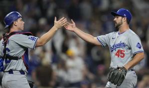 Hernández batea grand slam y Paxton lanza 6 sólidas entradas, Dodgers vencen a Padres