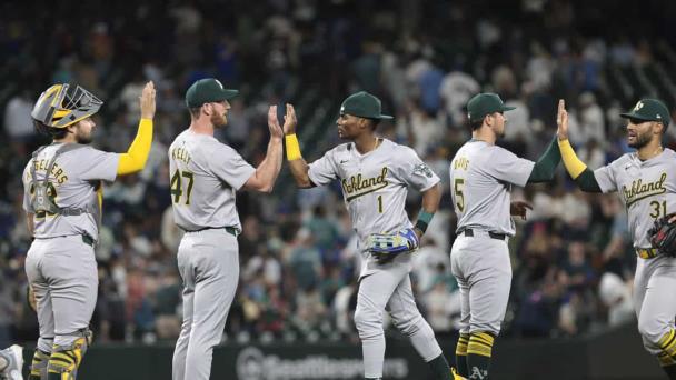 Bleday batea jonrón, Estes consigue su 1ra victoria y Atléticos vencen a Marineros