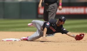 Fry y Giménez aportan sendos jonrones; Allen guía blanqueada de Guardianes ante Medias Blancas