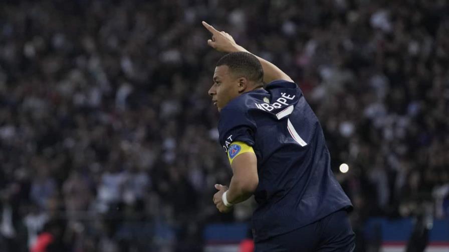 Vítores y abucheos para Mbappé en su último partido en casa con el PSG