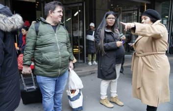 Señalan que política de NY sobre tiempos de acogida para migrantes se aplicó de forma irregular